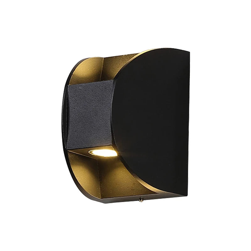 Sleek Outdoor LED Wall Sconce for Modern Entrances