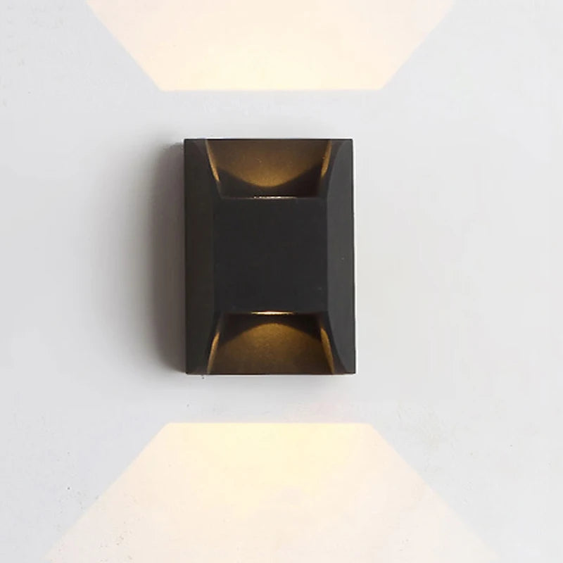 Sleek Outdoor LED Wall Sconce for Modern Entrances