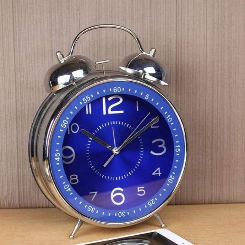 Classic Dual Bell Alarm Clock with Large Dial and Retro Style