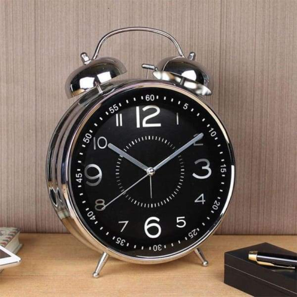 Classic Dual Bell Alarm Clock with Large Dial and Retro Style