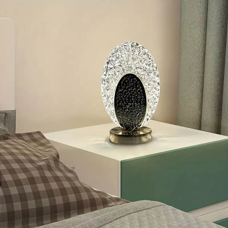 Table Lamp with Peacock Design - Feather-Inspired Lighting