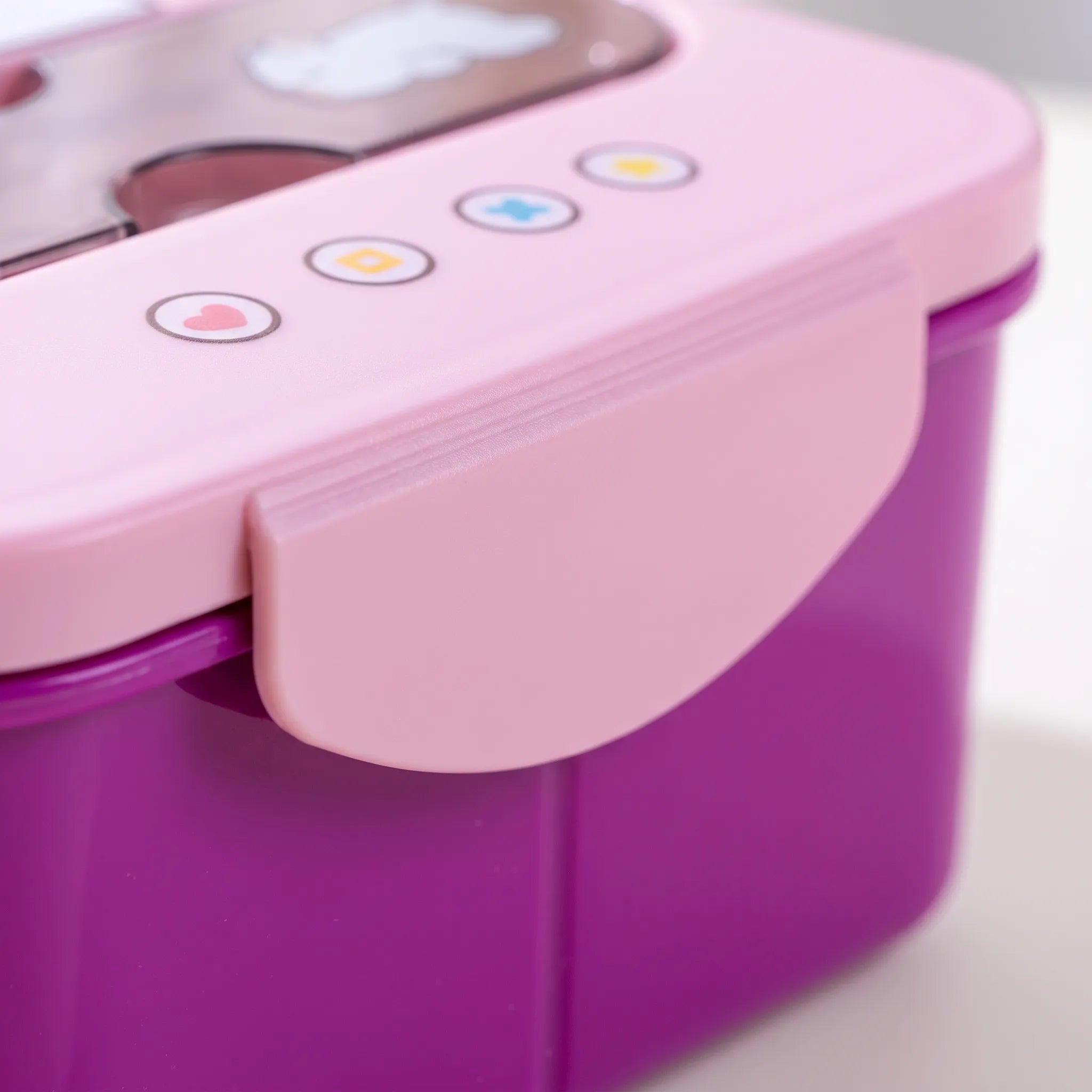 Multi-Compartment Bento Box with Playful Cartoon Bear Design