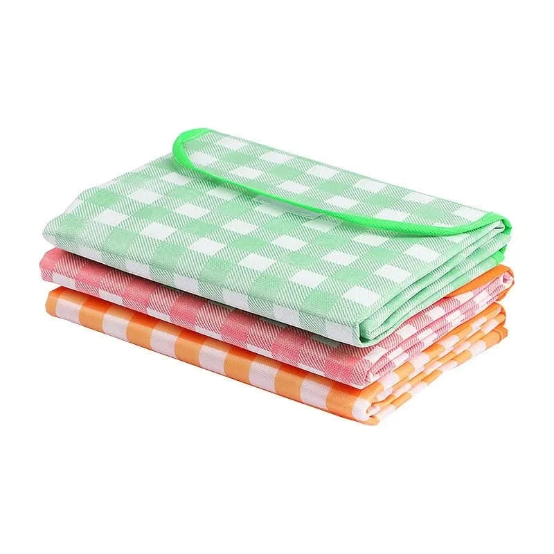 CozyWave – Extra-Large Portable Beach Mat for Family Fun
