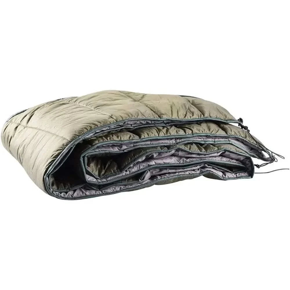 CozyNest – Ultra-Lightweight Quilt for Winter Camping Adventures