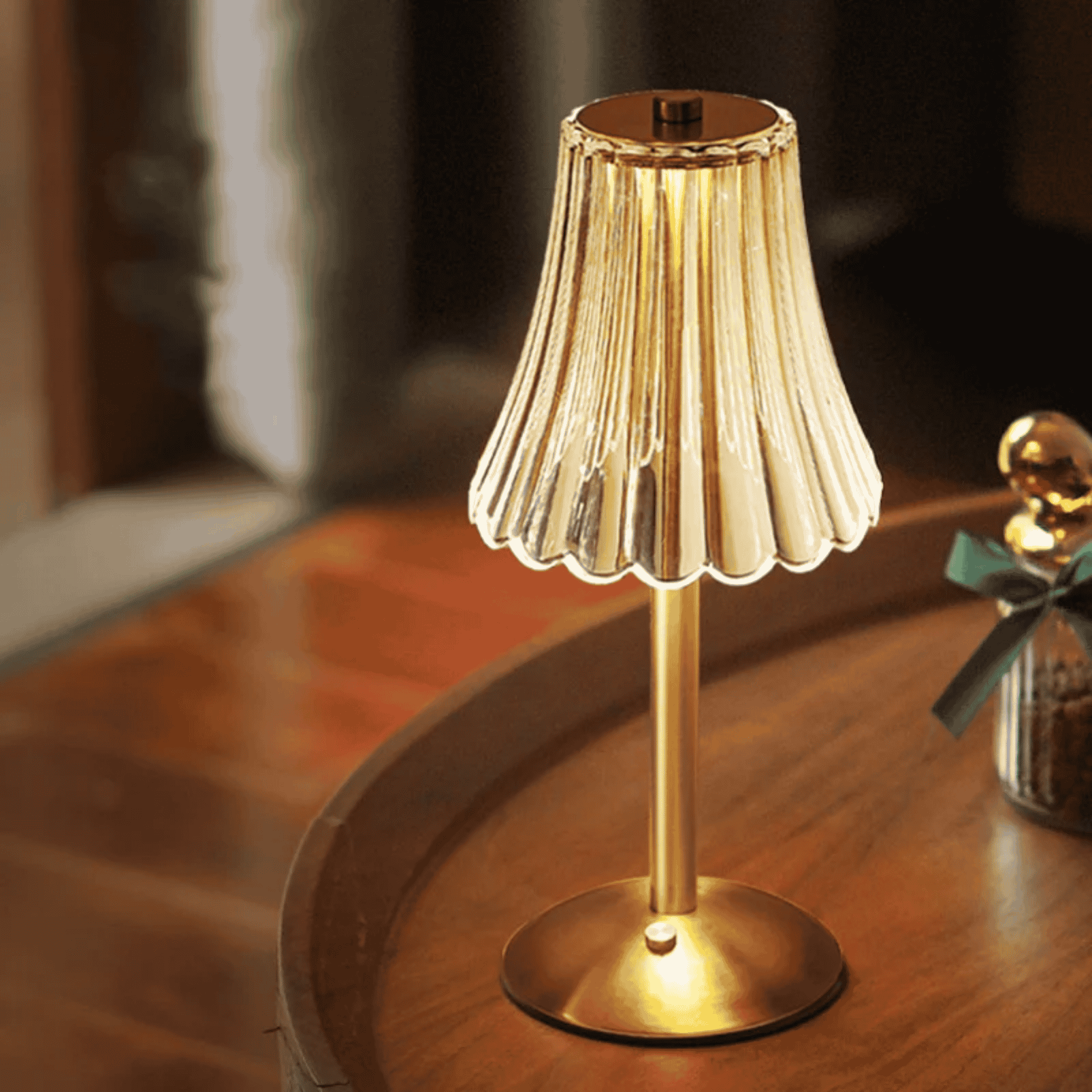 Elegant Touch-Controlled Rechargeable Table Lamp in Gold