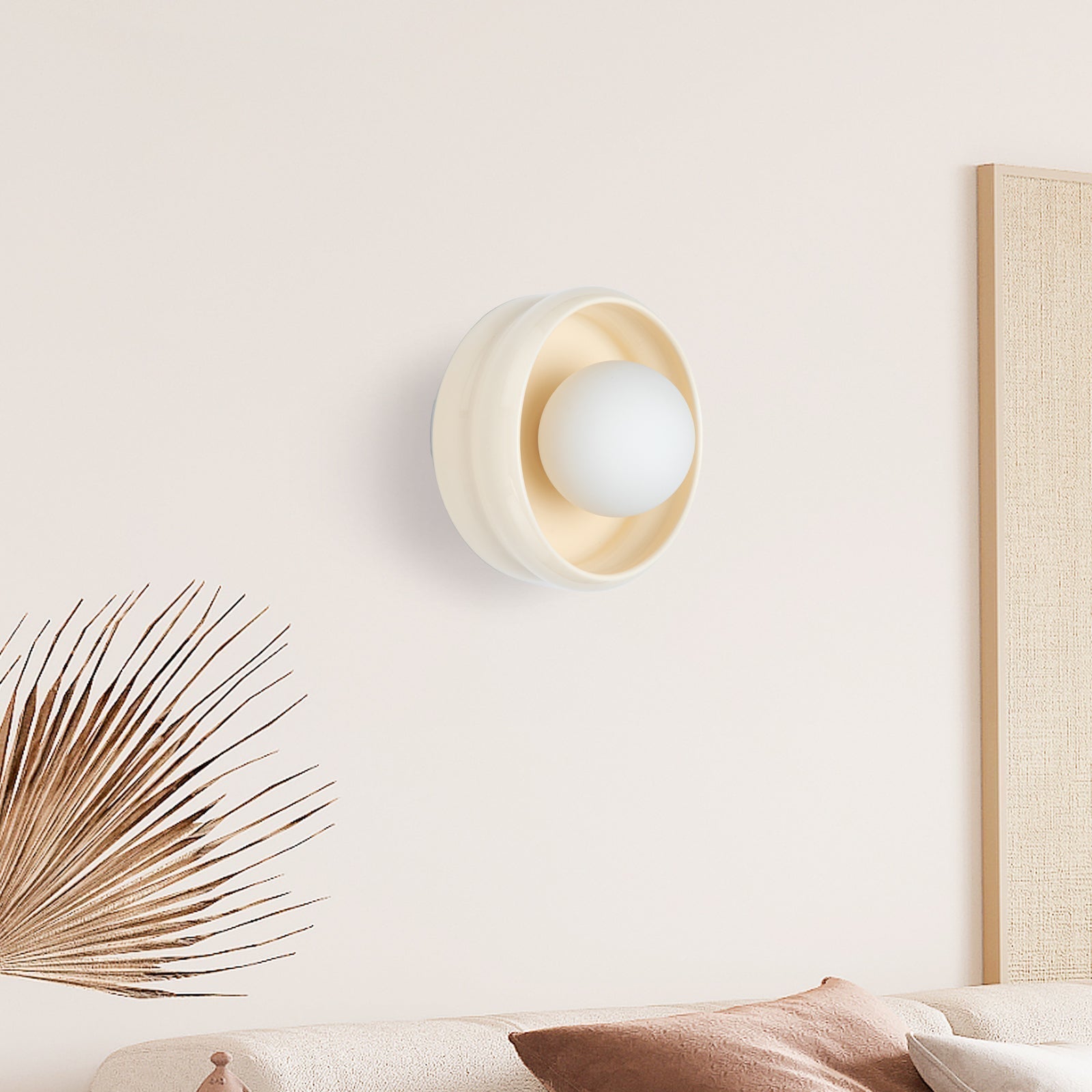 Ceramic Wall Light Fixture - Round Design