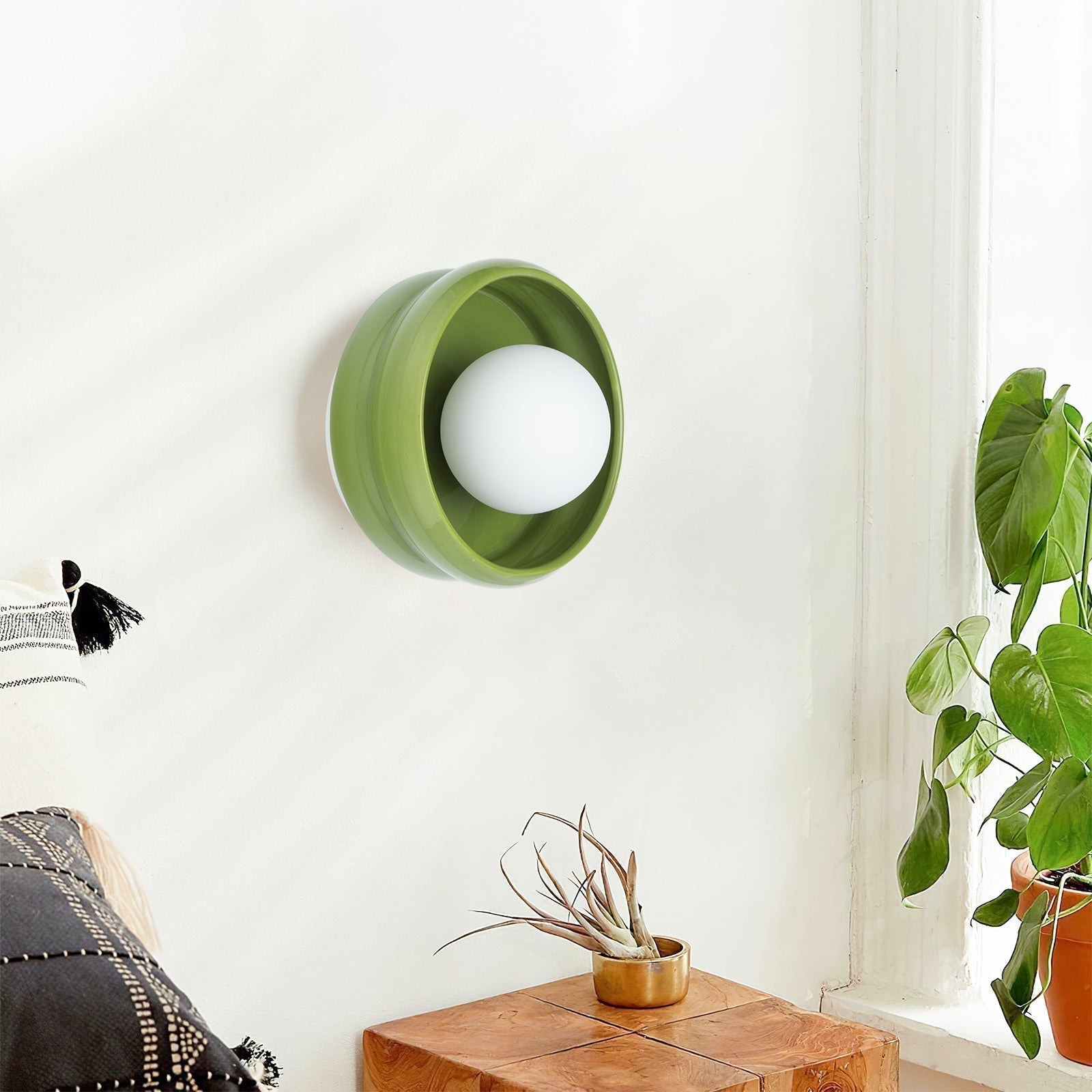 Ceramic Wall Light Fixture - Round Design