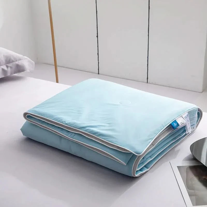 CoolBreeze – Lightweight Summer Blanket for Ultimate Comfort