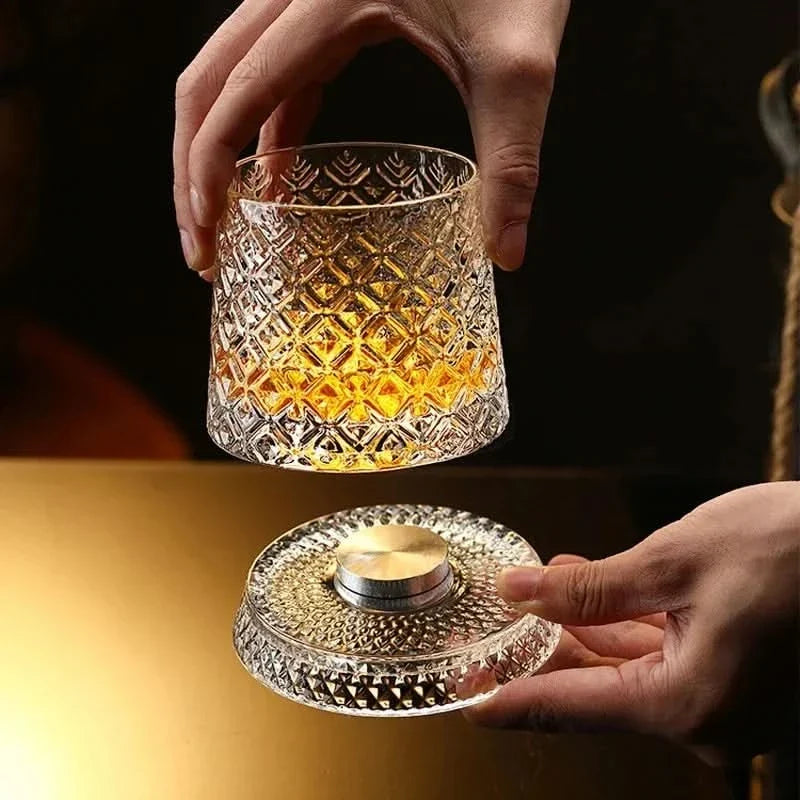 SpindleWave – Elegant Spinning Whisky Glass for Stylish Sips