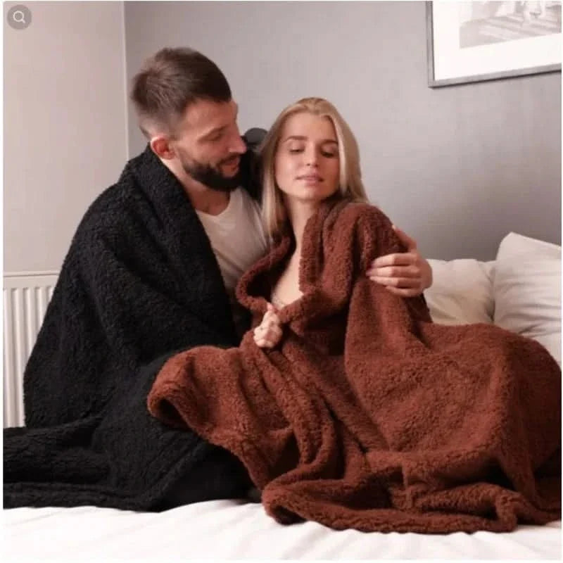 SereneCool – Ultra-Lightweight Summer Air Conditioning Blanket