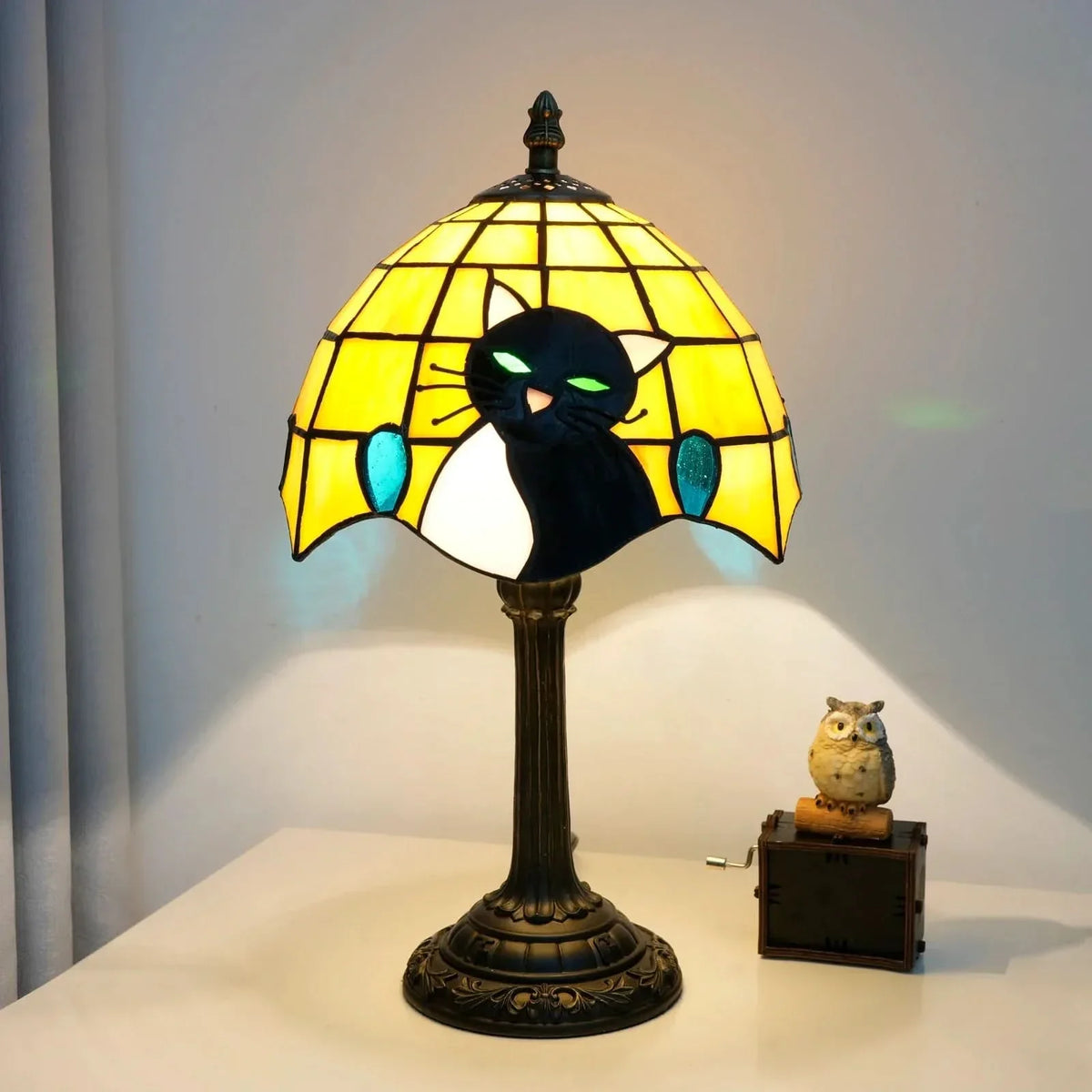 WhiskerLight – Artistic Cat Stained Glass Lamp
