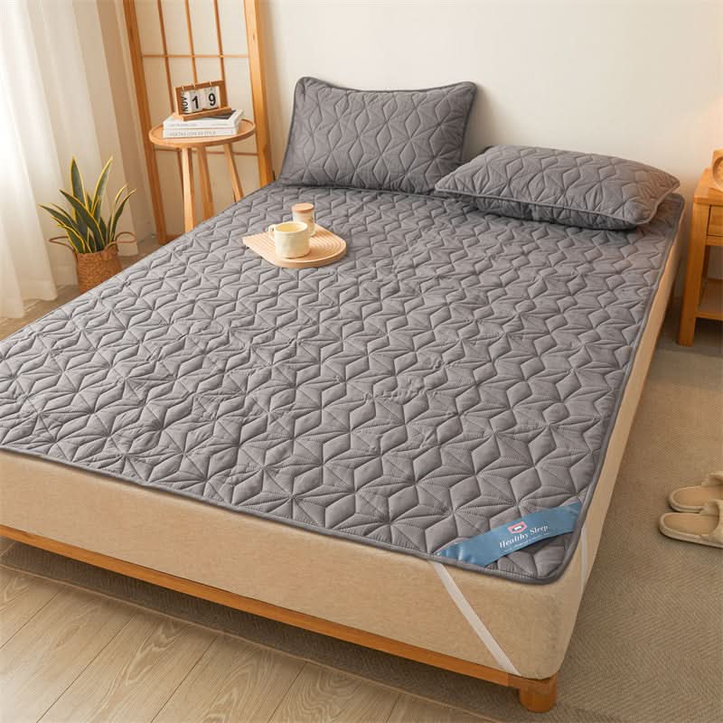 AquaGuard – Waterproof Quilted Mattress Protector for Comfort
