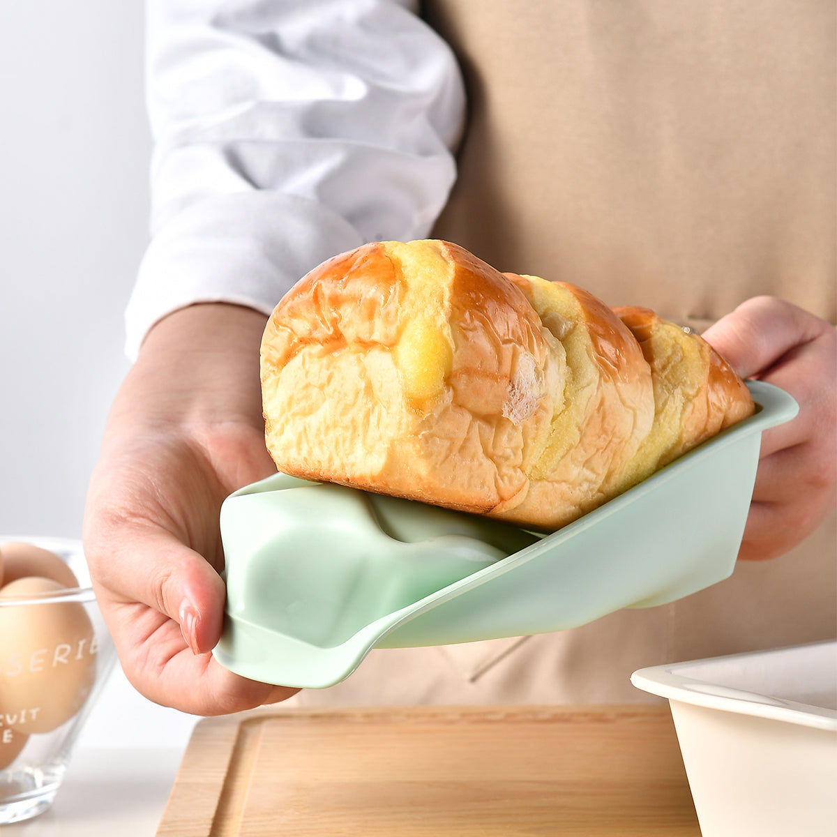 Non-Stick Bakeware Set with Lid - 2 Pieces in Rose Gold
