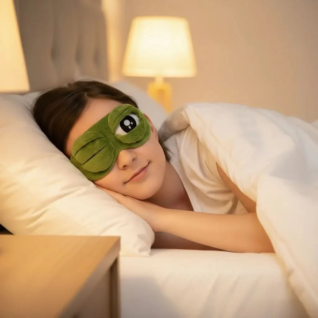 DreamEase – Luxurious Sleep Mask for Tranquil Travel Rest