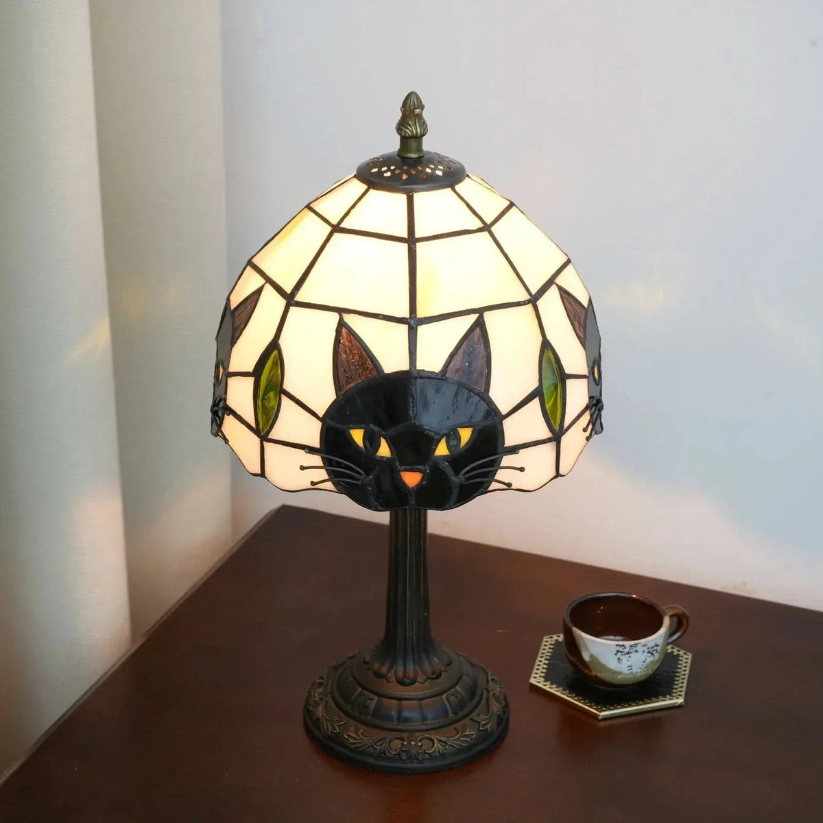 WhiskerLight – Artistic Cat Stained Glass Lamp