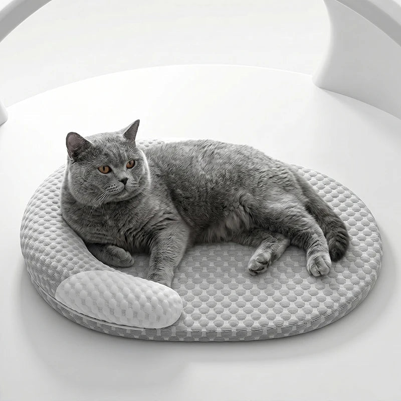 CoolPaw Comfort Mat – Breathable and Washable Pet Bed for All Sizes