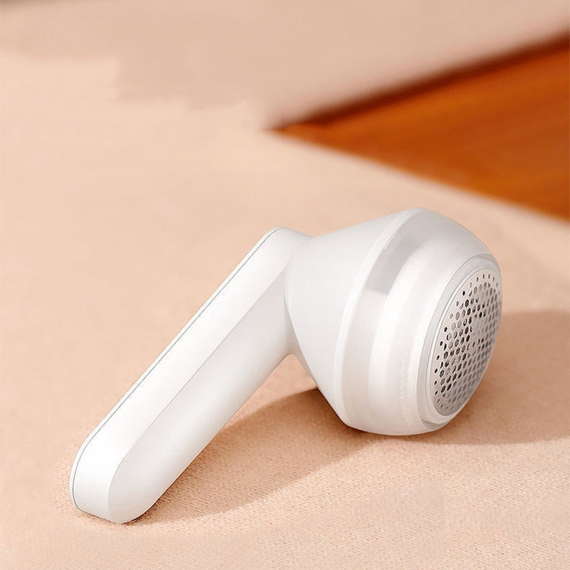 Cordless Fabric Shaver - Rechargeable Lint Removal Tool
