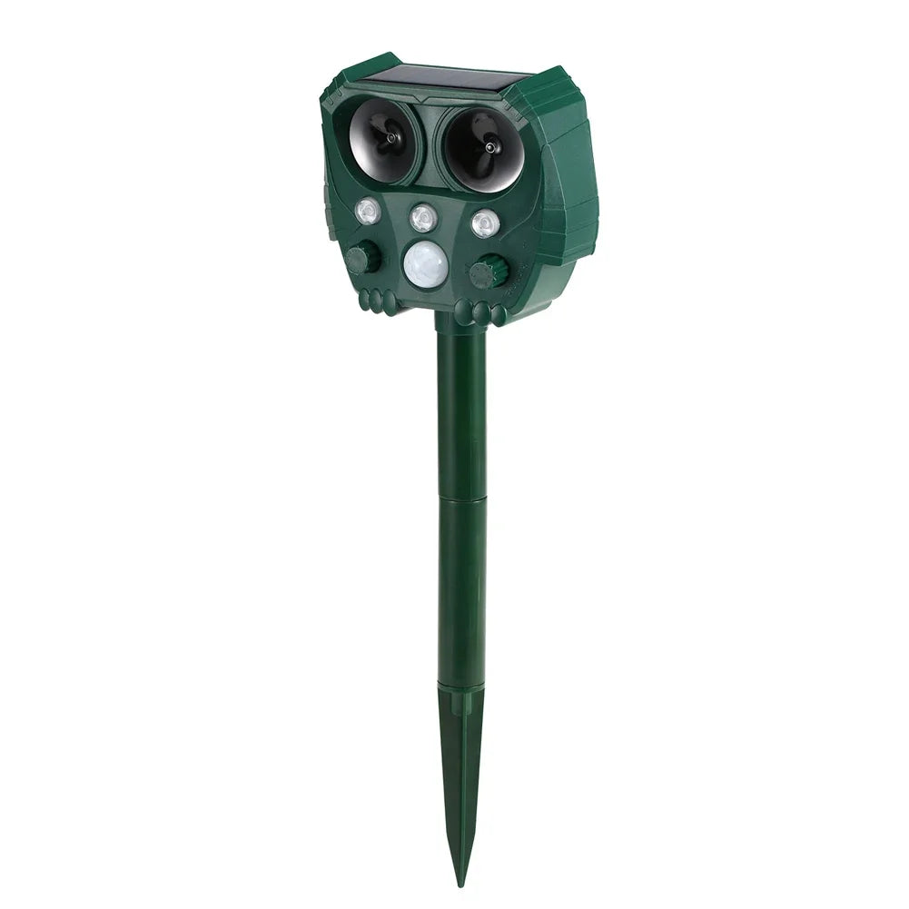 Ultrasonic Animal Deterrent with PIR Sensor and Flashing Light