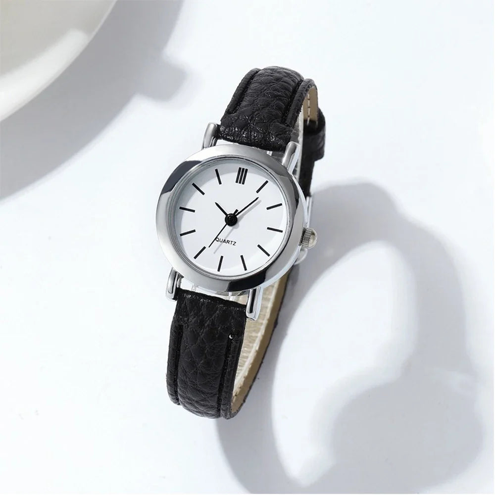 Sophisticated Women's Quartz Timepiece – Leather Strap Analog Watch
