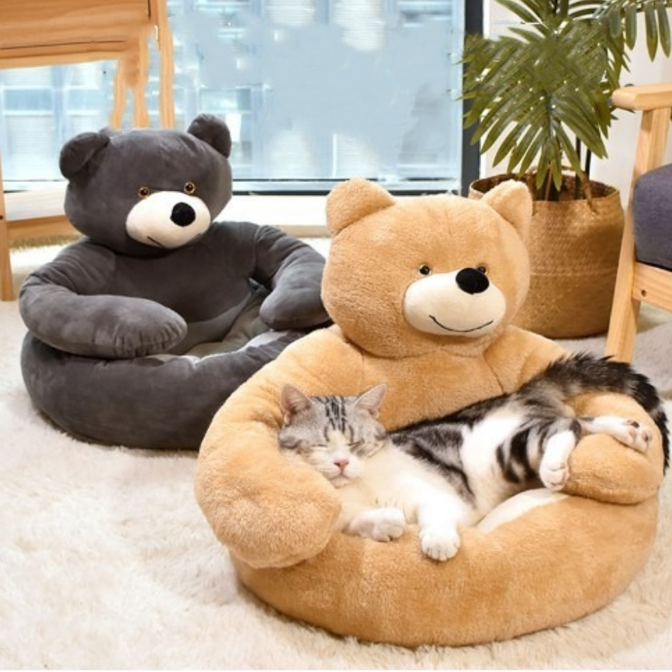 Cozy Bear-Inspired Plush Dog Bed for Winter Comfort