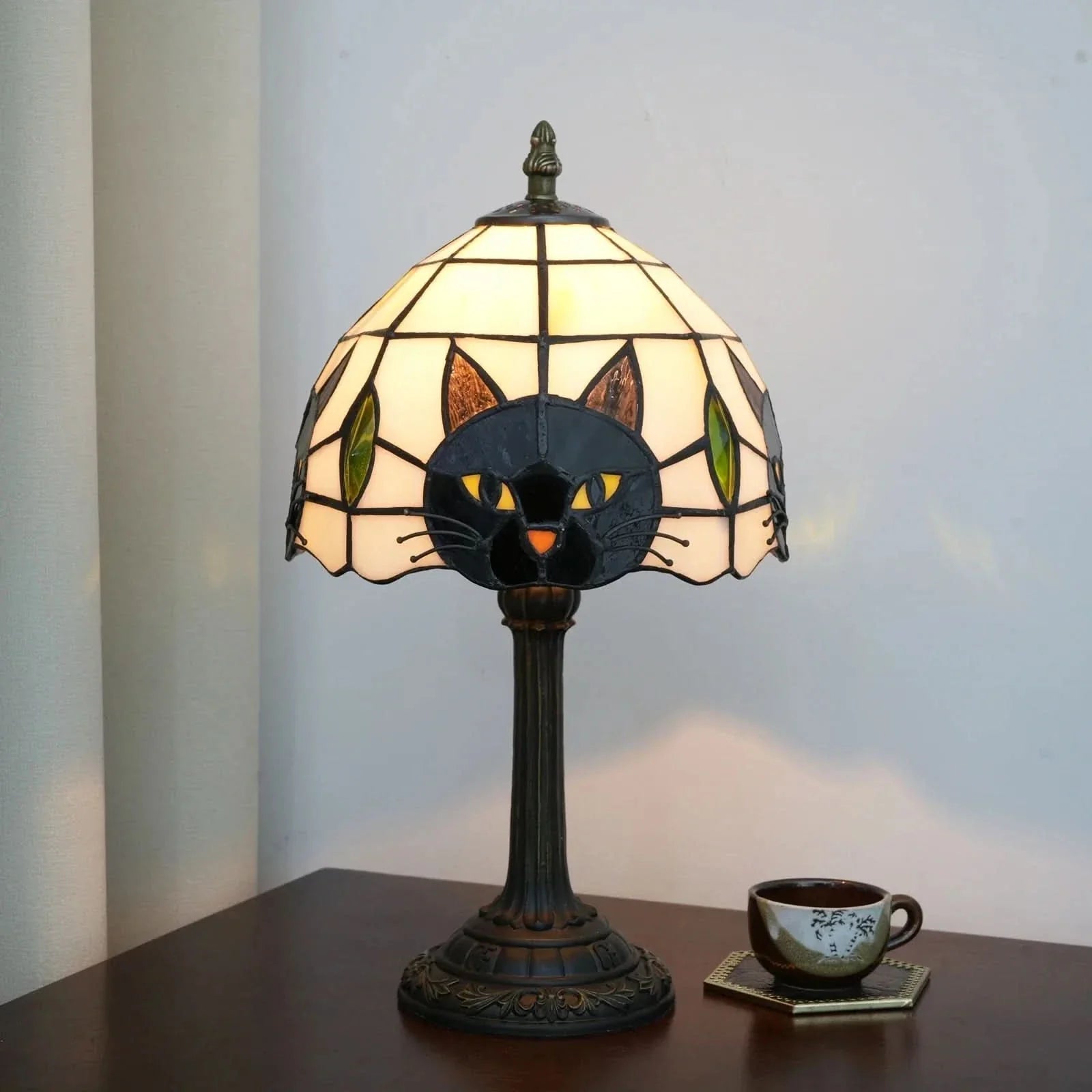 WhiskerLight – Artistic Cat Stained Glass Lamp