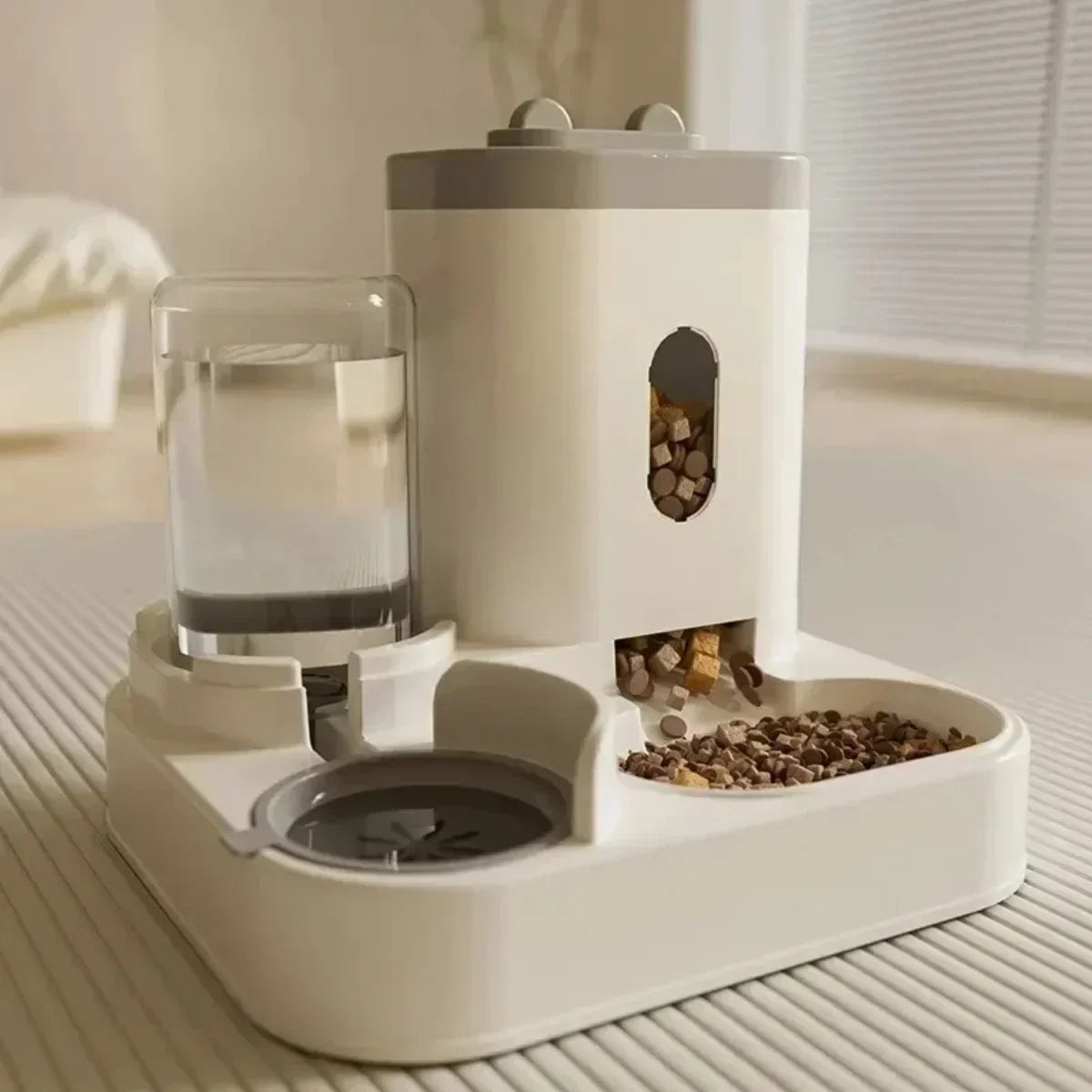 SmartFeeder Plus: Automatic Pet Food & Water Station for Cats & Dogs