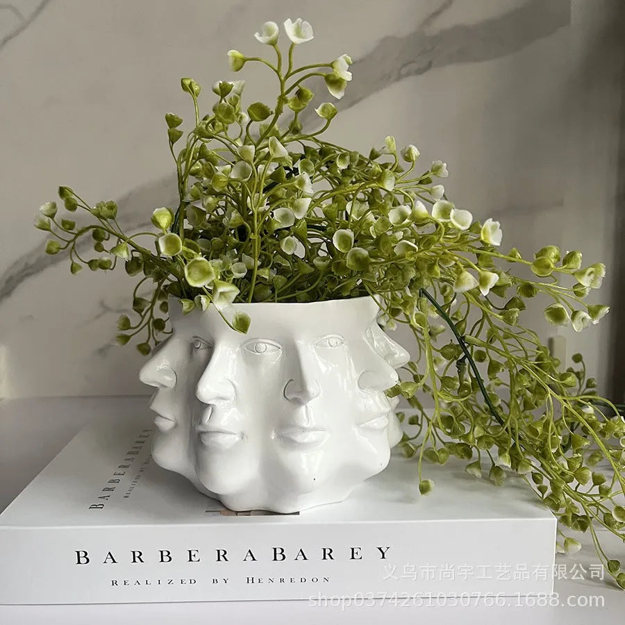 Face Pot for 3D Facial Treatments
