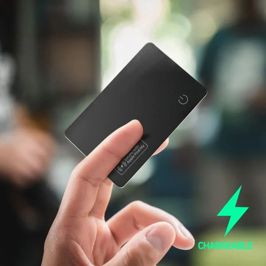 TravelGuard – Compact Rechargeable Tracker for Valuables
