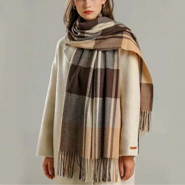 Chic Cashmere Scarf – Cozy, Stylish & Versatile Accessory
