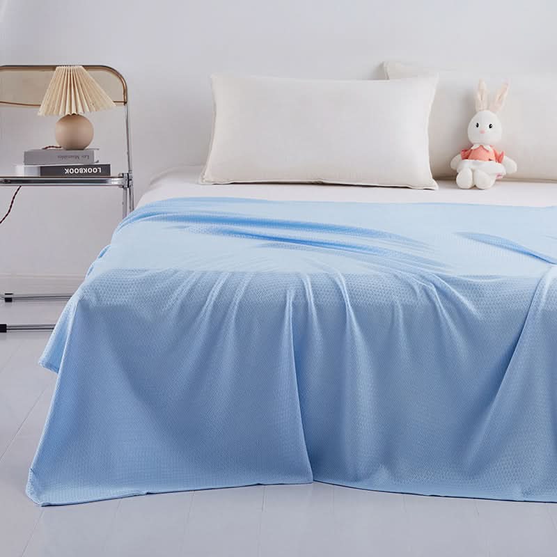 EcoComfort – Lightweight Bamboo Fiber Summer Quilt