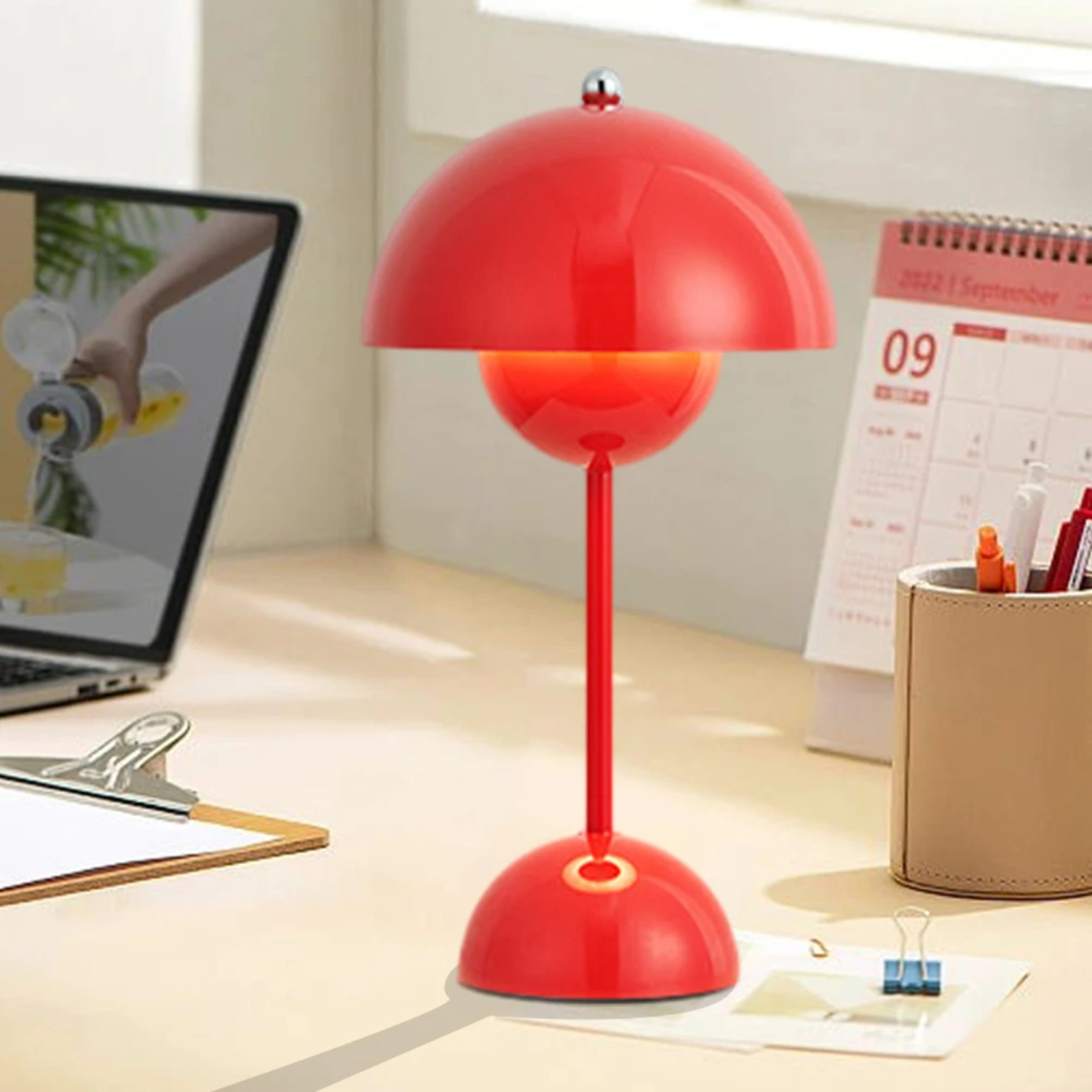 LumaMush – Touch-Controlled Rechargeable LED Table Lamp