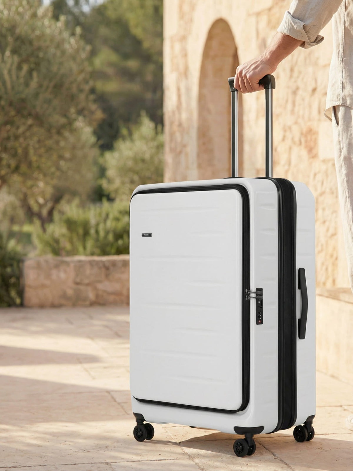 JetSet Pro | Versatile Expandable Carry-On with Quick Access Pocket