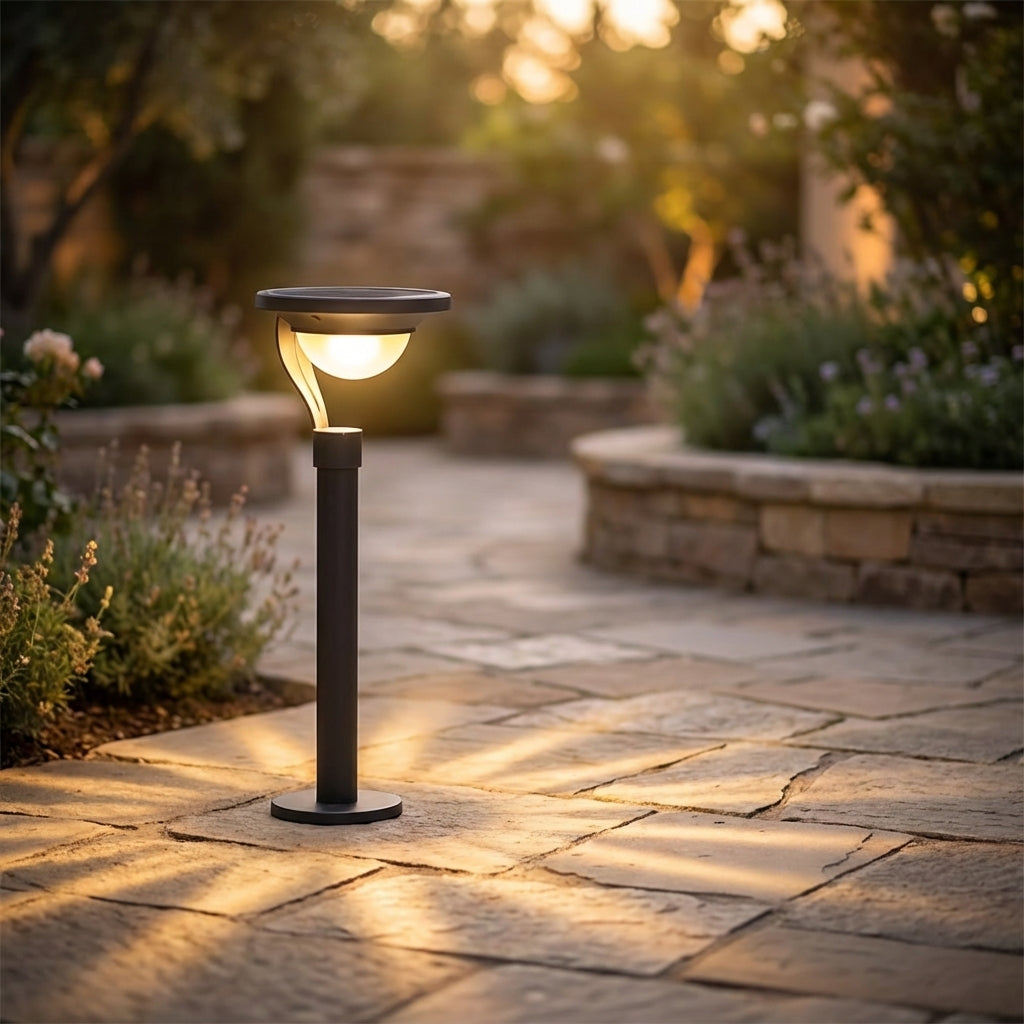 Outdoor Solar Pathway Light