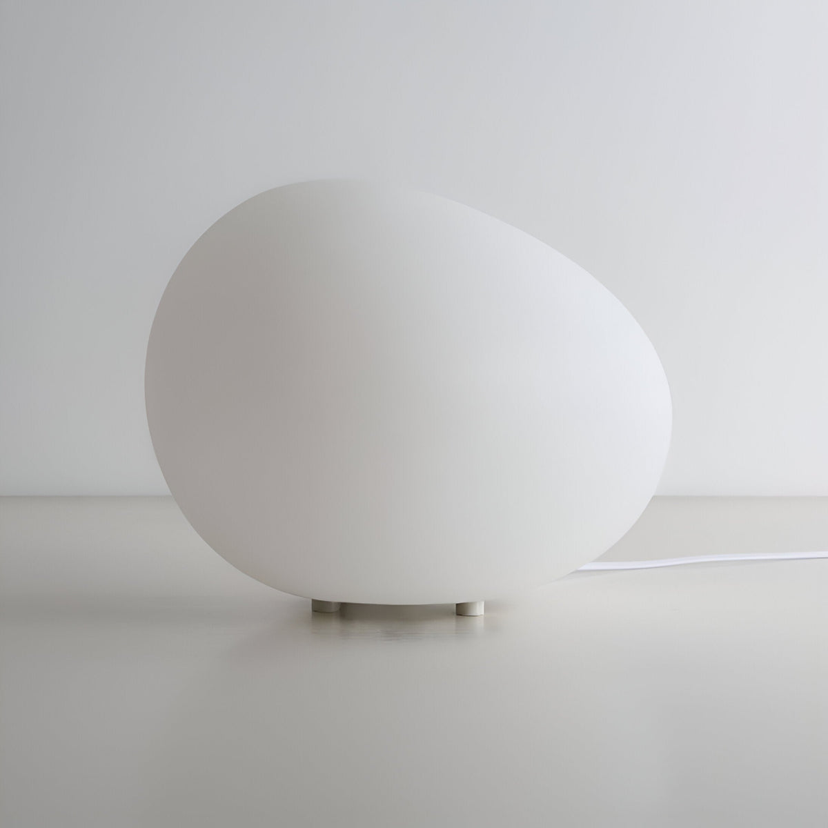 SmoothStone Table Lamp with E14 Bulb - Adjustable Light Colors
