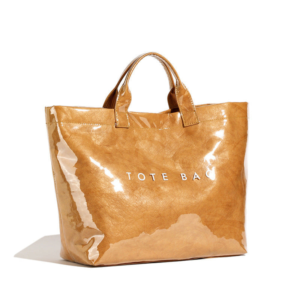 Chic Everyday Tote Bag with Ample Space for All Your Essentials