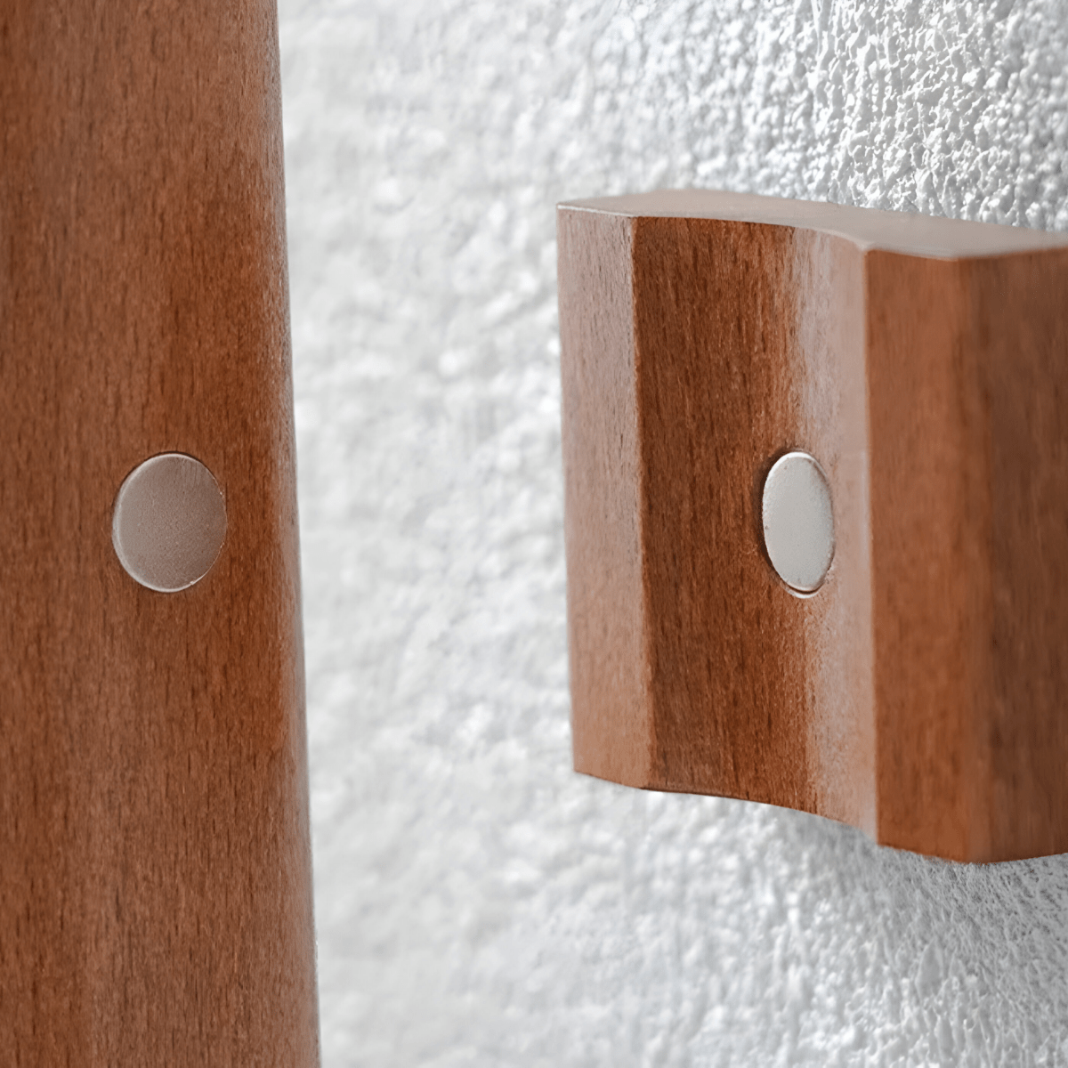 EASELUX - Magnetic Wooden Shoe Helper