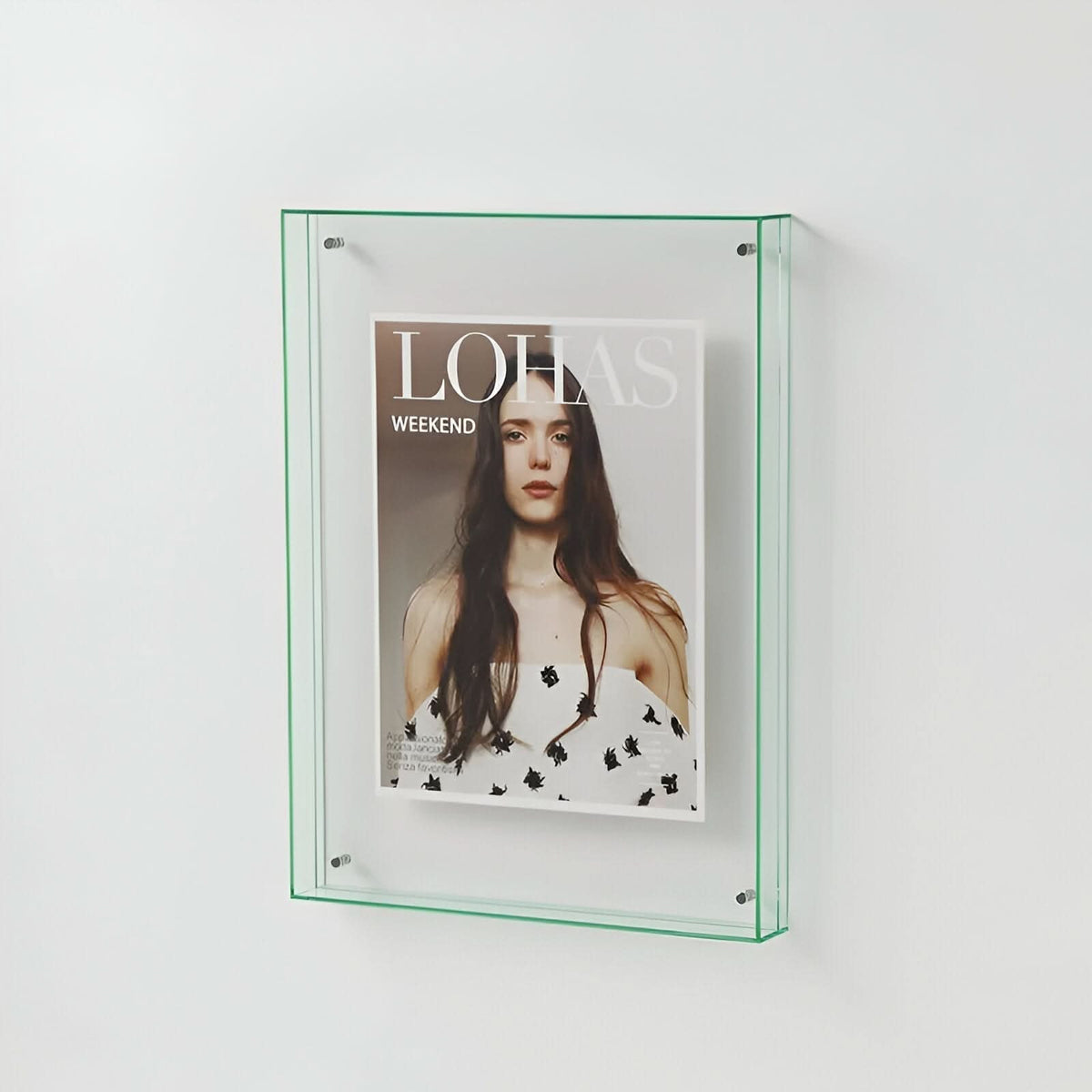 LuminousFrame – Elegant Acrylic Photo Display