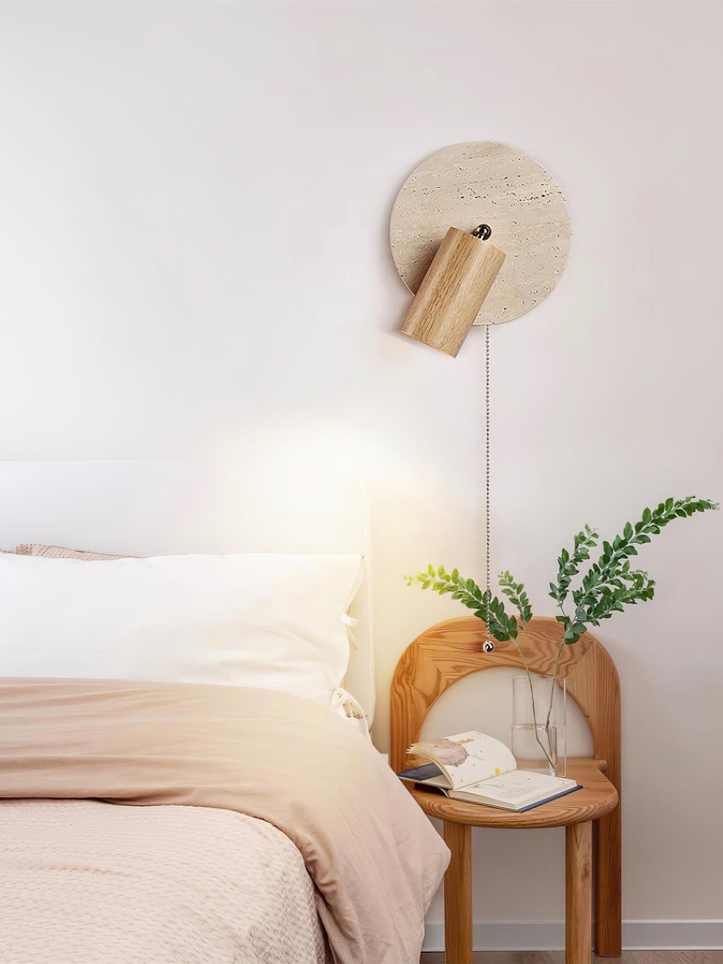 Elegant Wall-Mounted Light Fixture with E27 LED Bulb