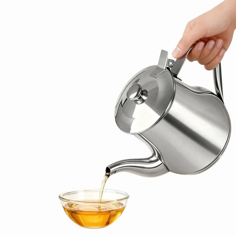 Effortless Drippings Keeper for Kitchen Convenience