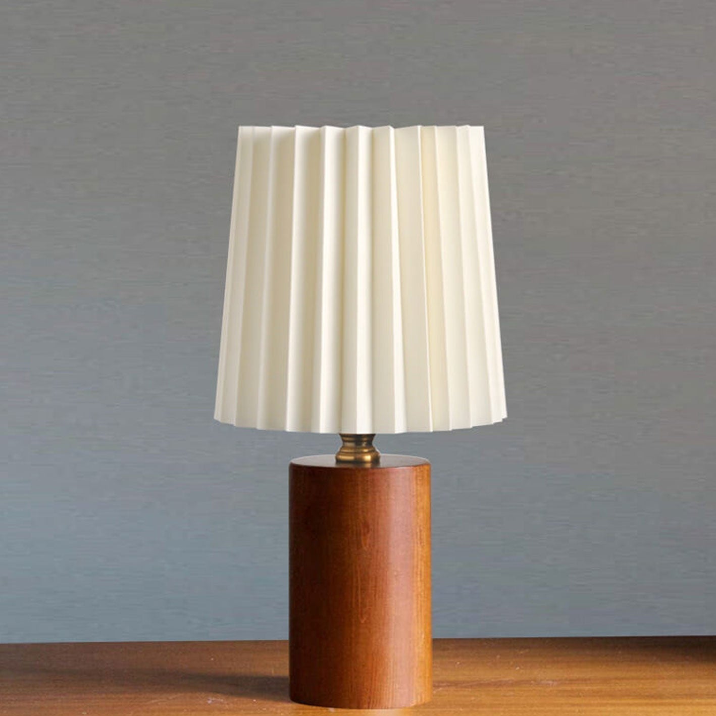 Vintage-Inspired LED Table Lamp with Soft Glow
