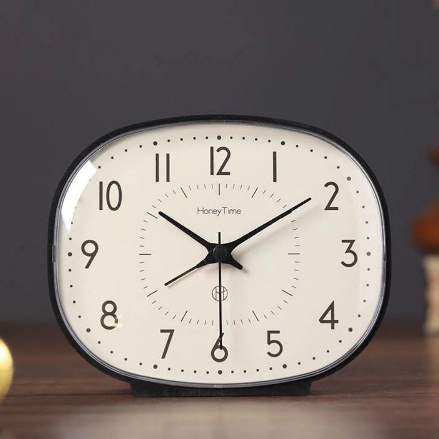 Classic Silent Battery-Operated Desk Clock