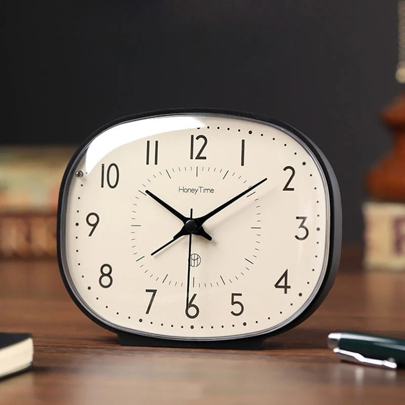 Classic Silent Battery-Operated Desk Clock