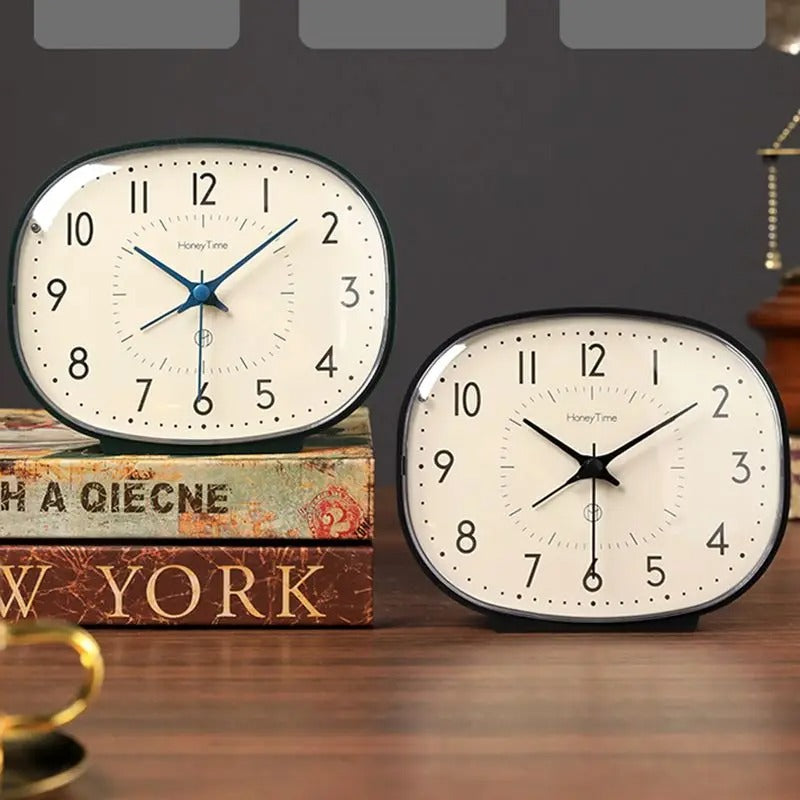Classic Silent Battery-Operated Desk Clock