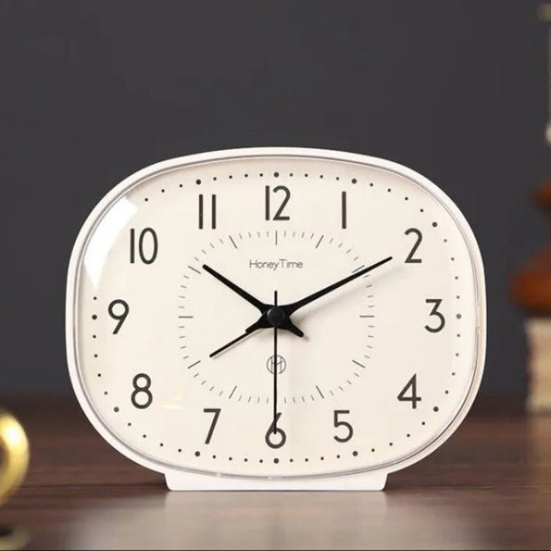 Classic Silent Battery-Operated Desk Clock