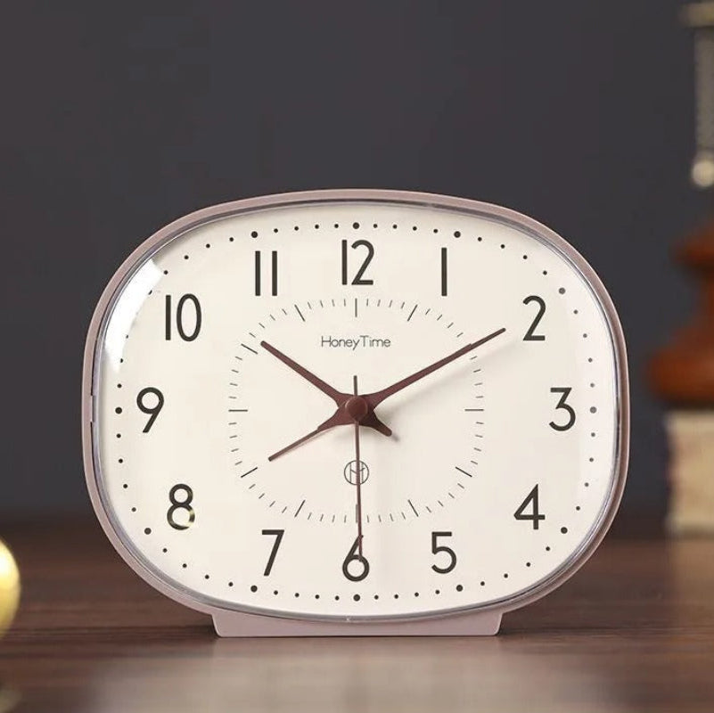 Classic Silent Battery-Operated Desk Clock