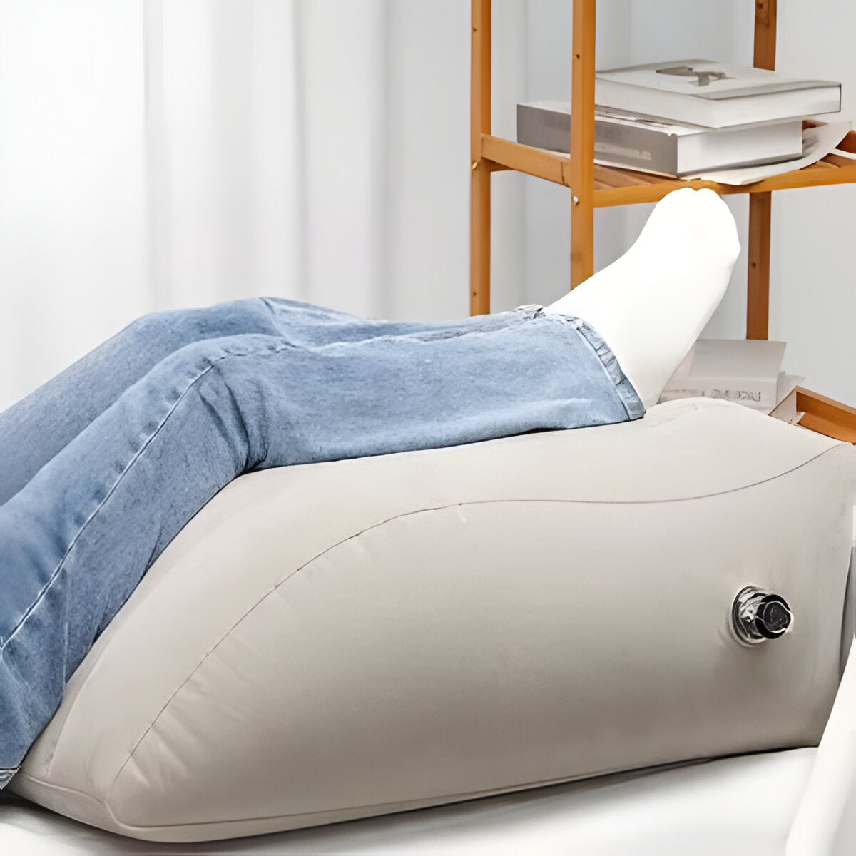 Adjustable Inflatable Leg Rest Pillow for Ultimate Comfort