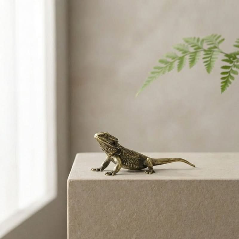 Stylish Brass Lizard Sculpture for Home and Office Decor