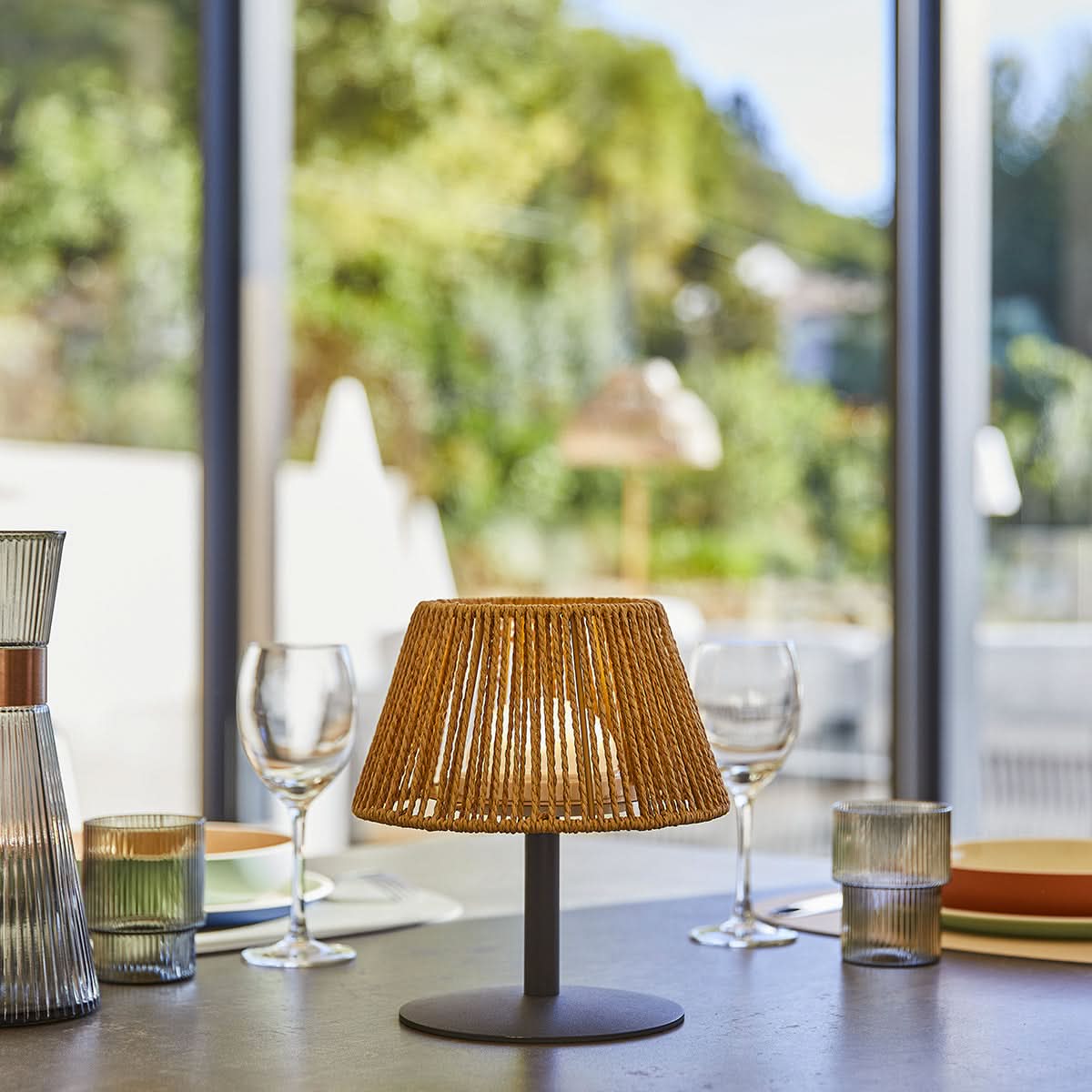 LumiGlow – Versatile LED Table Lamp for Cozy Environments