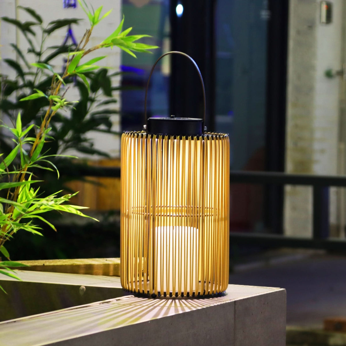 SolaraGlow – Versatile Solar Lantern for Outdoor Spaces