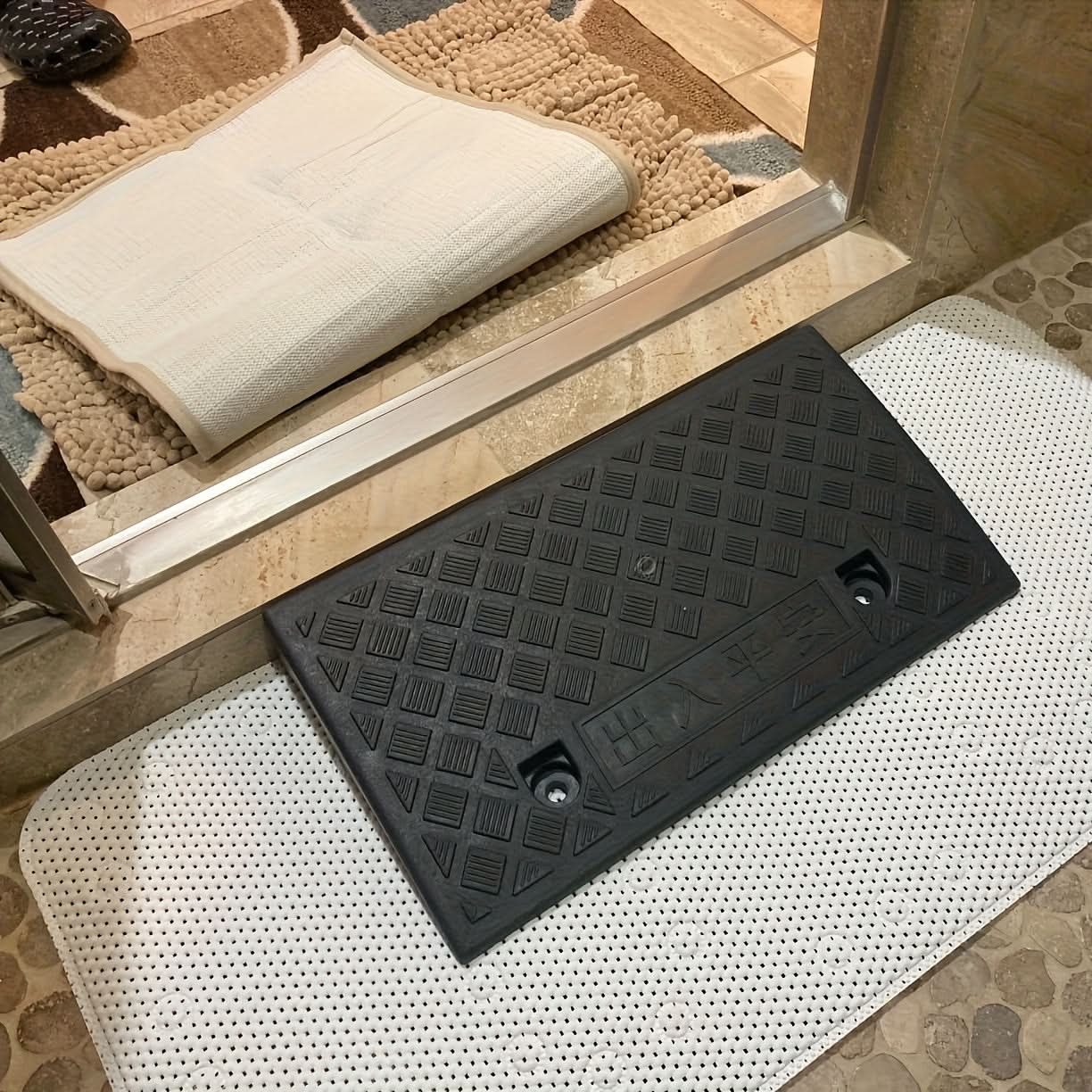Versatile Grip Ramps for Seamless Loading and Access